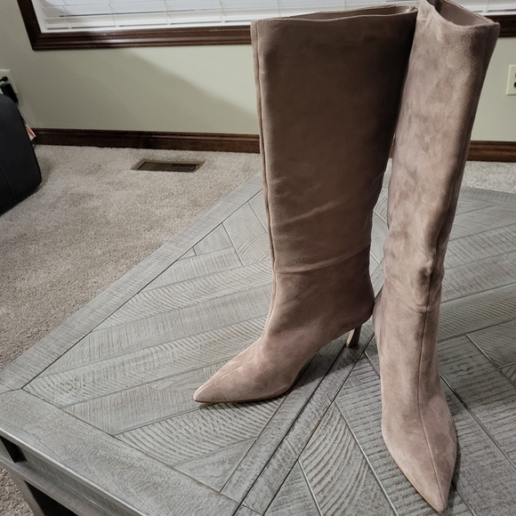 Steve Madden Lavan Women's 9.5 M Boots Taupe Suede Kitten Heels - Picture 11 of 11